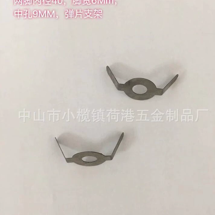 Производители поставляют из нержавеющей стали осветительные шрапнели дырочного типа Потолочные светильники шрапнель (как показано на следующем рисунке)