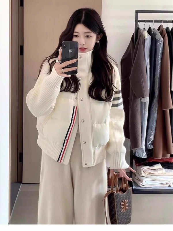 轻薄白色休闲羽绒棉服女2025秋冬新款短款毛线袖立领保暖拼接外套|undefined