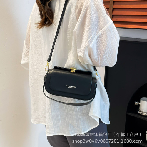 Fashion trend high-end small square shoulder crossbody bag literary simple lightweight luxury retro box bag wholesale