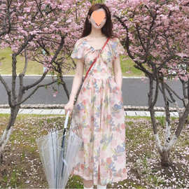 法式温柔风减龄碎花泡泡袖连衣裙初恋奶甜收腰显瘦气质仙女裙子夏