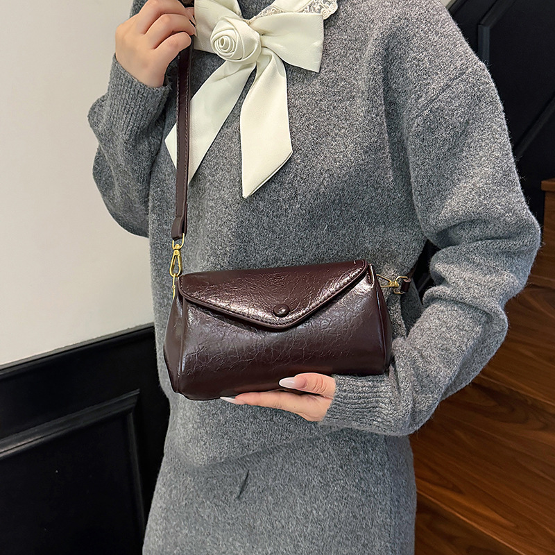 Versatile Women's Small Crossbody Shoulder Bag Stylish Daily Accessory_voghion.com