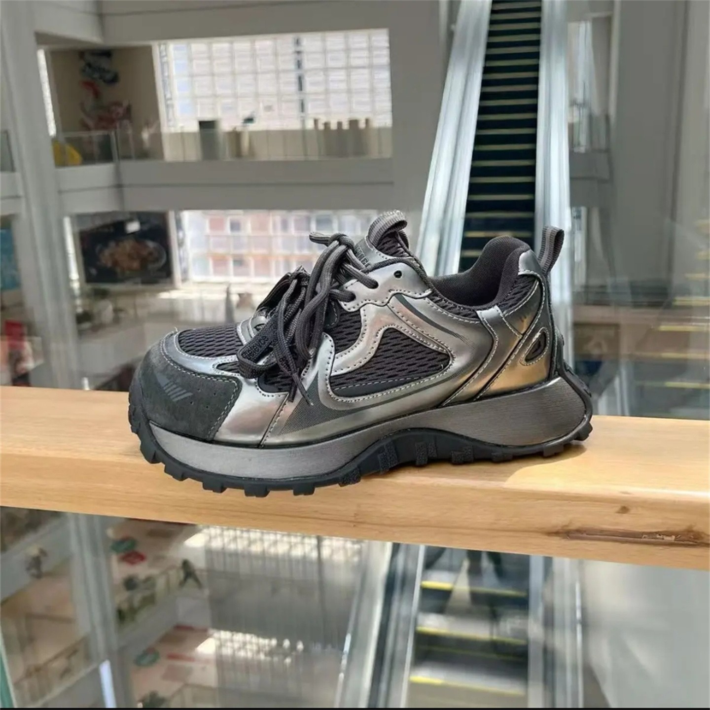 秋冬灰色厚底运动鞋女系带休闲鞋显高百搭跑步增高软底单棉女潮鞋