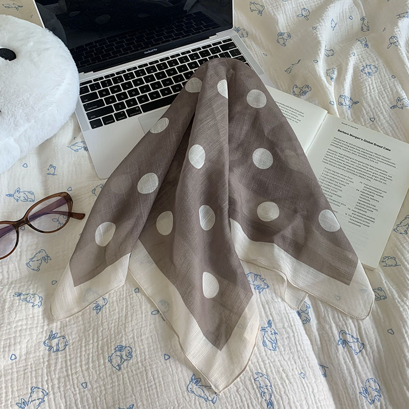 Bufanda cuadrada pequeña de lunares, bufanda de seda, sentido avanzado femenino, diadema de verano, versión coreana, bufanda decorativa de todo fósforo, bufanda, diadema, diadema, accesorios para el cabello