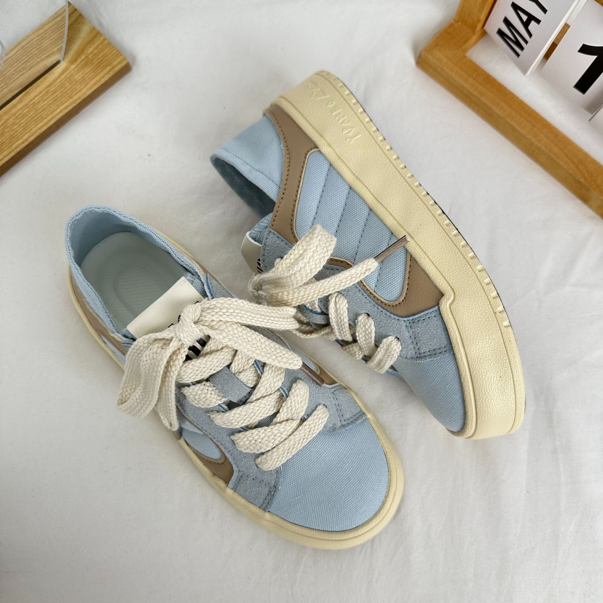 Yuanbo 2024 primavera nuevos estudiantes zapatos de lona de mujer coreana versátil callejera nuevos zapatos de piso plano image 8