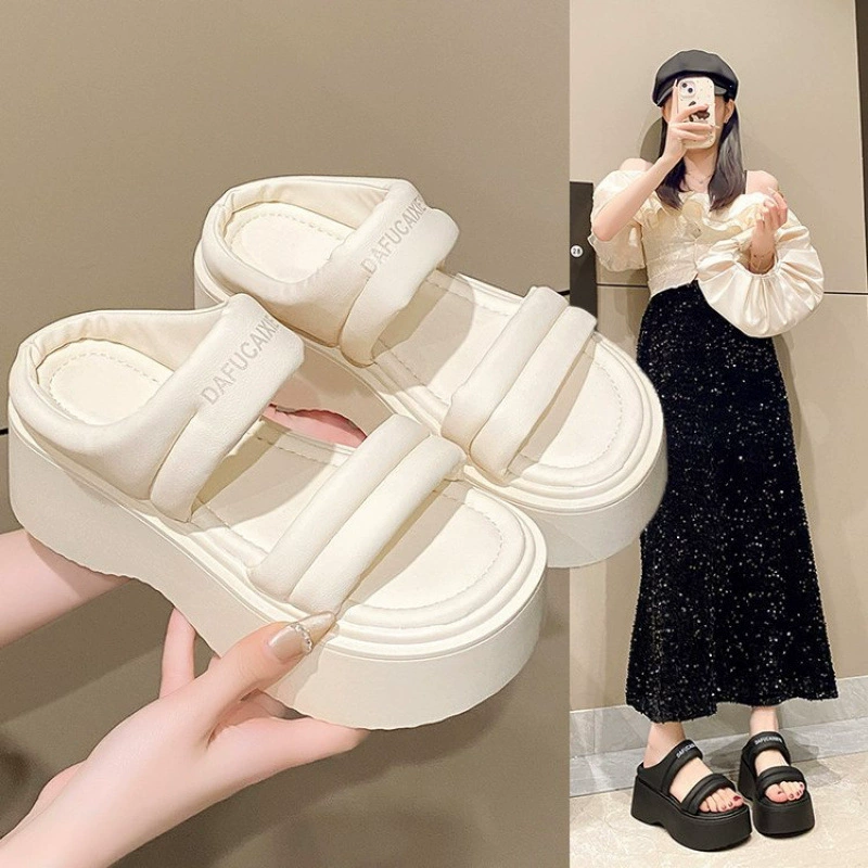 Женские летние кожаные повседневные шлепанцы на платформе с толстой подошвой, увеличивающие рост, новые, 2025 года, удобные пляжные сандалии