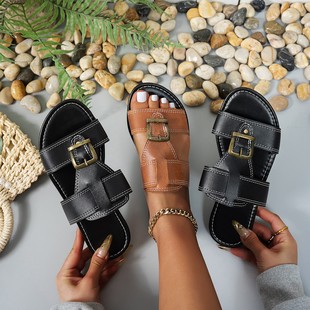 European and American Export Flats Slippers 2025 Summer New Style Square Buckle Comfortable Flats Large Size Sandals for Women in Stock Wholesale