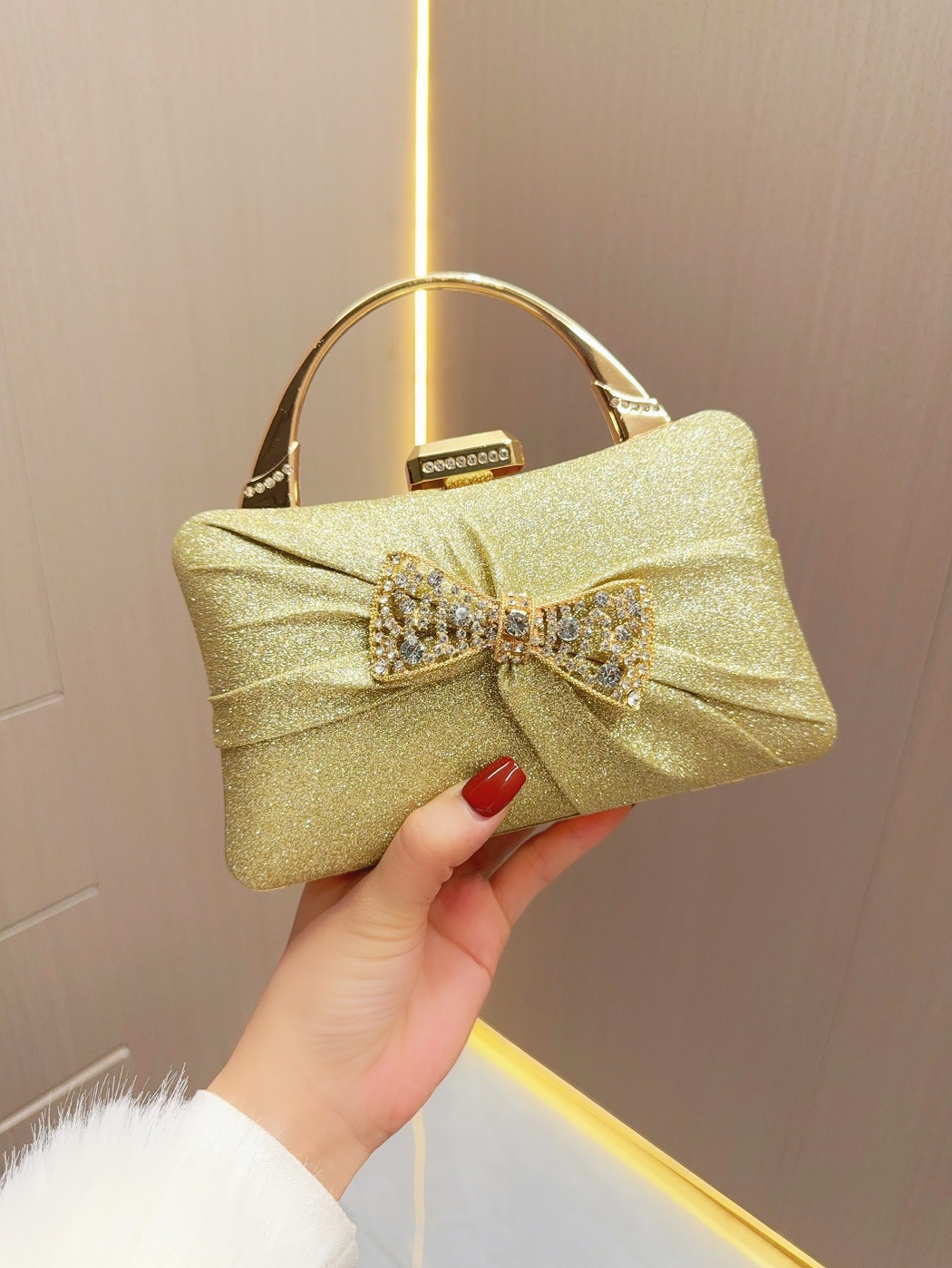 Silver Gold Black Polyester Solid Color Bow Knot Square Evening Bags display picture 8