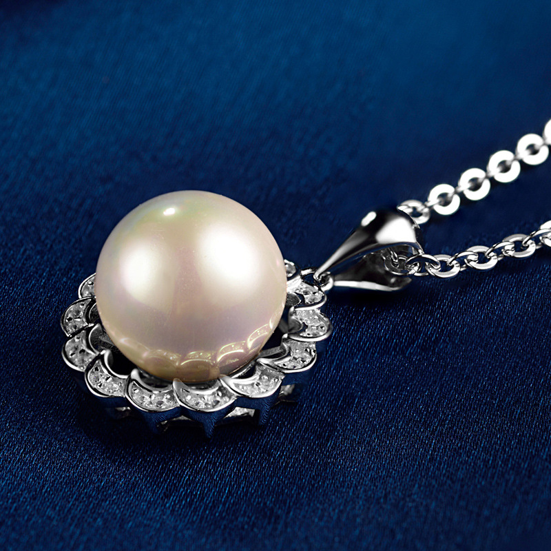 Japonés y coreano Retro Luz de lujo simple ZIRCON colgante accesorios s925 plata esterlina flor perla clavícula cadena Collar para las mujeres al por mayor