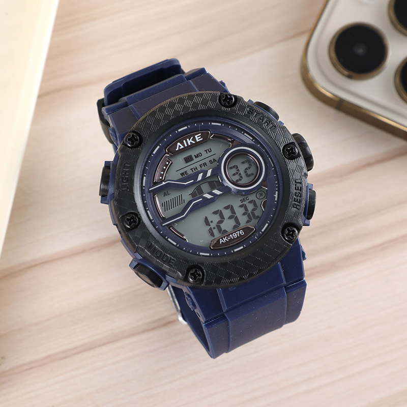 Reloj electrónico deportivo multifuncional al aire libre nocturna impermeable simple reloj de hombre fábrica directa