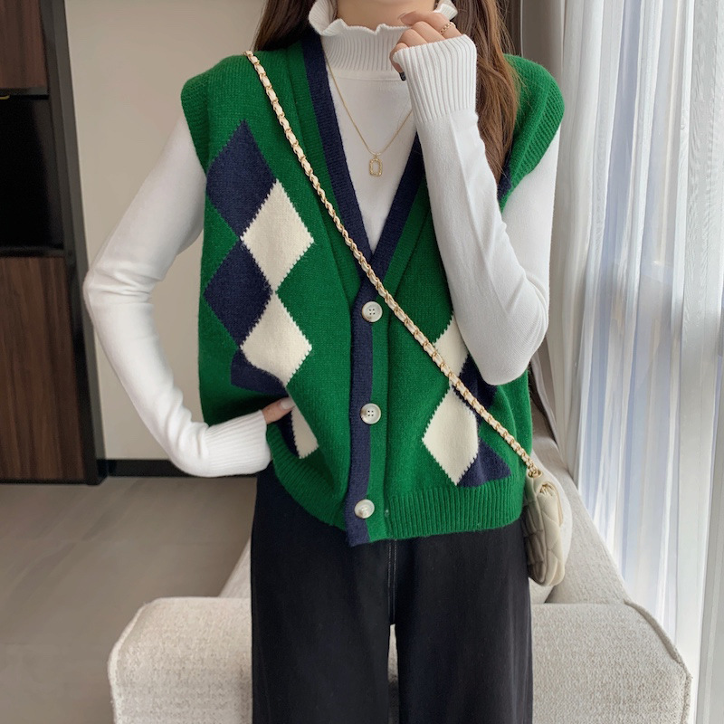 retro knitted vest with diamond pattern