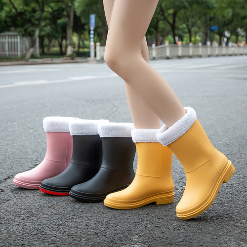 Fashionable Ladies Rain Boots Kitchen Shoes Car Washing Shoes Waterproof Shoes Water Boots Adult Work Safety Shoes Rain Boots with Fleece Warmth Wholesale