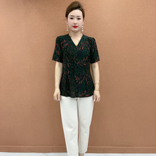 一件代发中年妈妈时尚宽松气质碎花夏季新款套头洋气百搭女装上衣