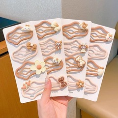 新型のかわいい乳のカレー系の雲のbbは砕髪を挟んで神器の後頭部を整理します。