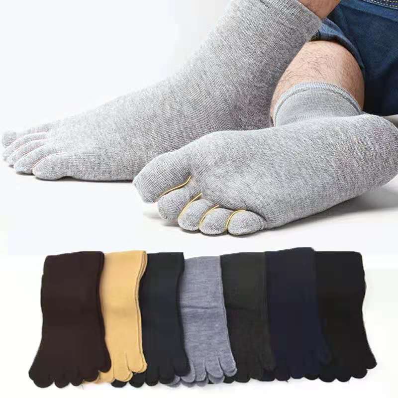 Polyester cotton mid-calf five-finger socks men's black Gray four seasons straight toe socks foreign trade exclusive for independent packaging manufacturers