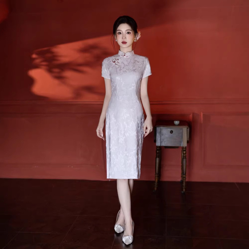 New Chinese-Style Cheongsam for Women, 2026 New Spring Model, Pink, Elegant, Suitable for Daily Wear, Slim-Fit, Improved Dress, Mid-Length New Chinese-Style Cheongsam for Women, 2026 New Spring Model, Pink, Elegant, Suitable for Daily Wear, Slim-Fit, Improved Dress, Mid-Length