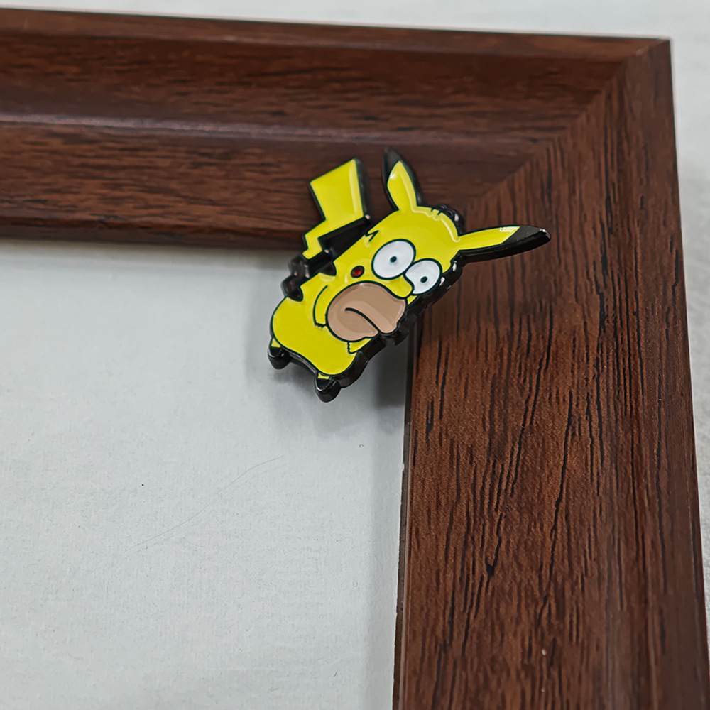 Fun cartoon character mix-and-match enamel badge, yellow lightning tail mixed face lapel pin