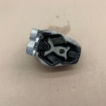 适用于日产奇骏 Rogue T33 1.5T 发动机脚胶变速箱支架扭杆下部