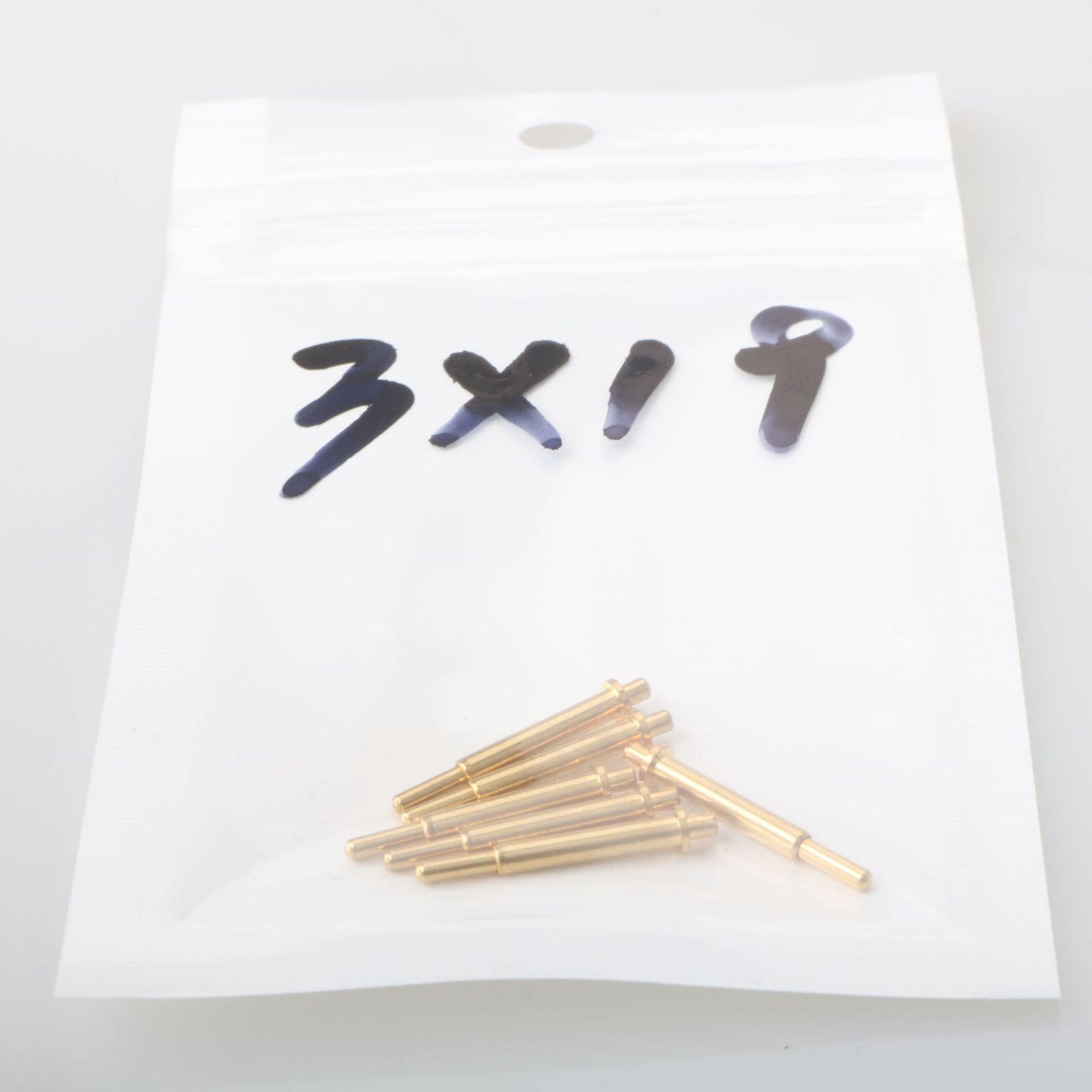 厂家供应pogopin弹簧针磁吸充电针天线顶针信号传输针非标制定 。