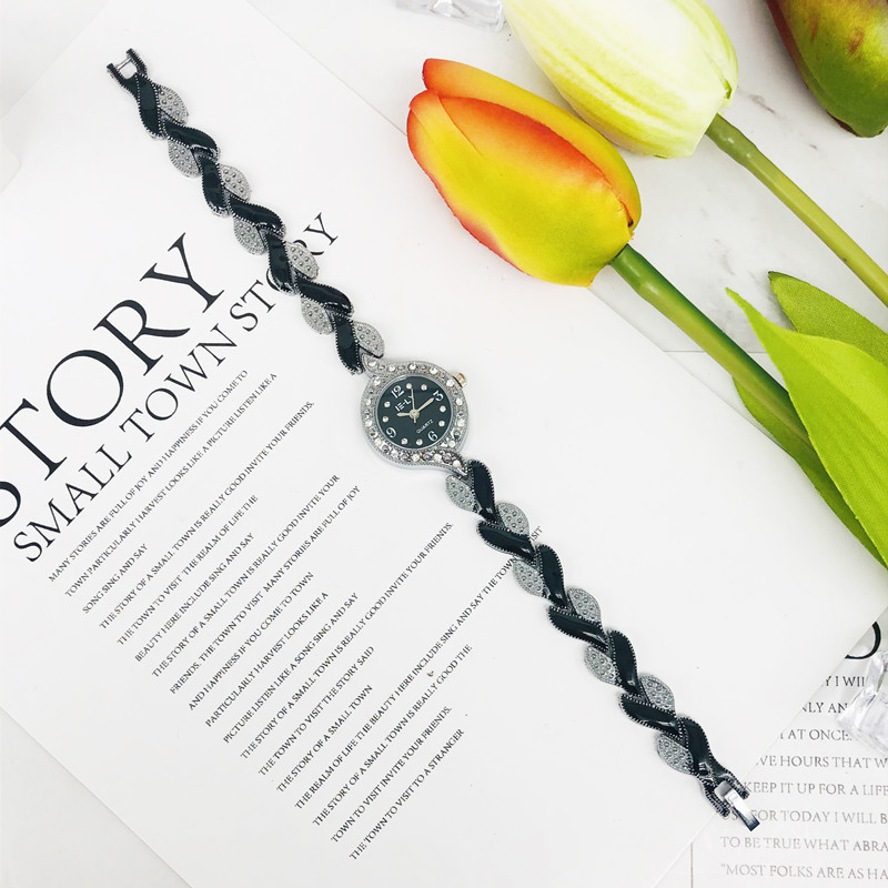 AliExpress nuevo estilo ins moda reloj de mujer amor cinturón de acero estudiante pequeño temperamento casual reloj de cuarzo de mujer