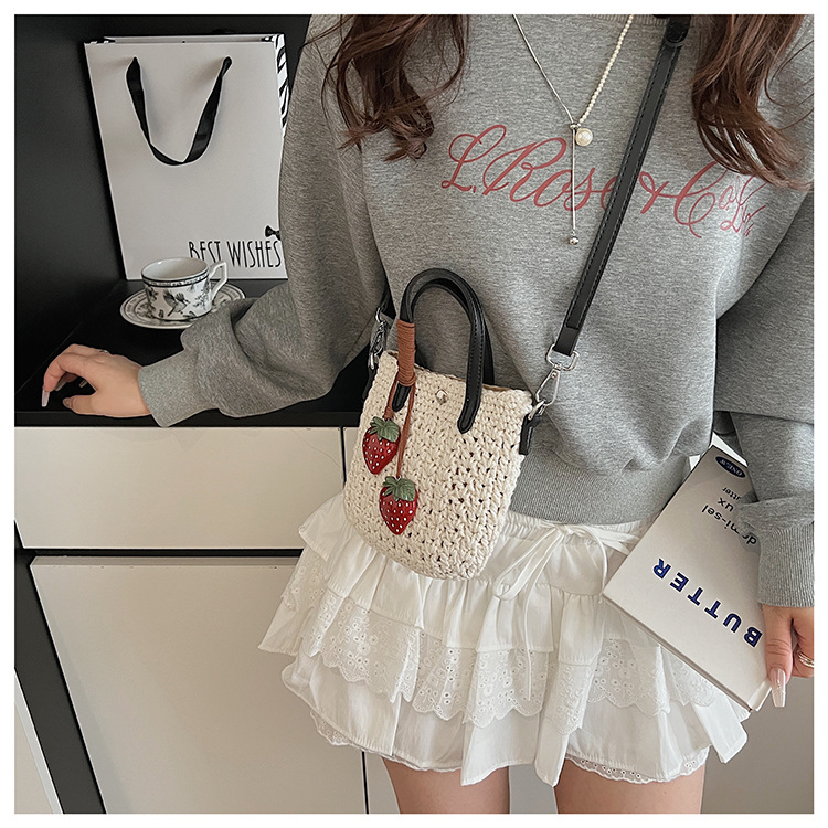 Hand-woven straw bag for women's summer 2025 new style super popular crossbody bag Korean version beach vacation mobile phone bag undefined