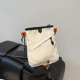 工装小方包男女2025新款潮韩版学生手机日系ins小清新斜挎布包女