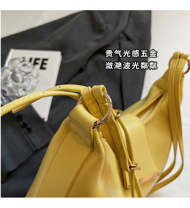 In the summer of 2025, new solid-color underarm bags for women are popular. These are simple and stylish underarm bags, handbags, and candy-colored single-shoulder bags Application Scenario