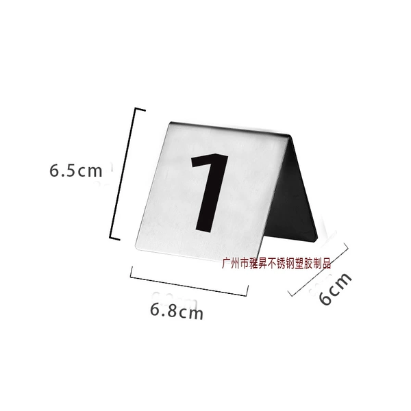 Triangle pedestal/Silver (01)