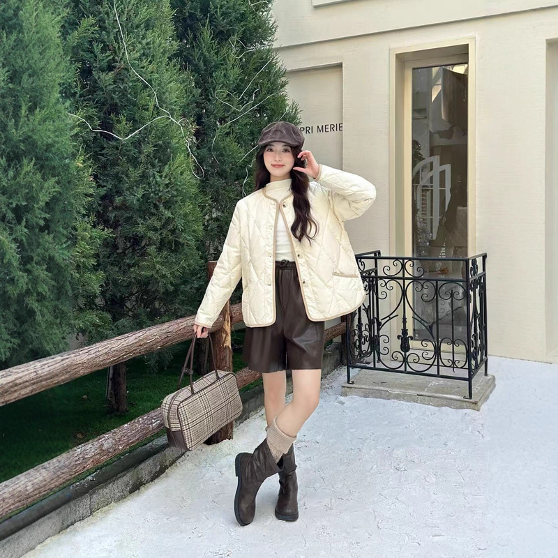 Off-Season Clearance Sale Women's Autumn and Winter Chanel-Style Diamond-Pattern Collarless down Jacket for Petite Figures, Slimming and Lightweight Coat