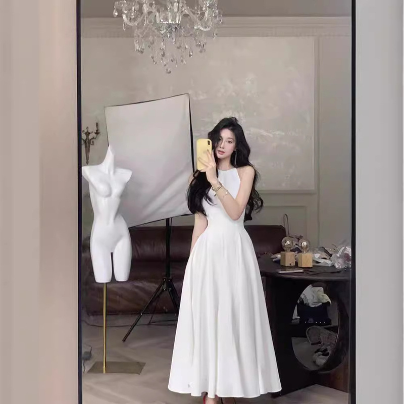 24 new three-dimensional cut slim slim wine red dress women's spring and summer long large swing A- line skirt into the wine dress 24 new three-dimensional cut slim slim wine red dress women's spring and summer long large swing A- line skirt into the wine dress