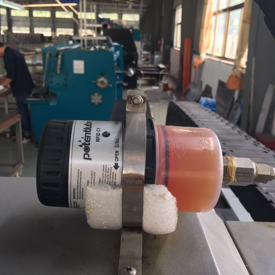 Easylube RFID150单点注油器 斗式输送机法兰轴承自动注脂器