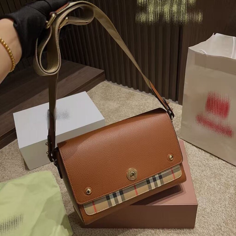 Classic Plaid Messenger Bag with Genuine Leather Flap, Brown New Style, Simple and Versatile Shoulder Bag, Wholesale Cross-Border