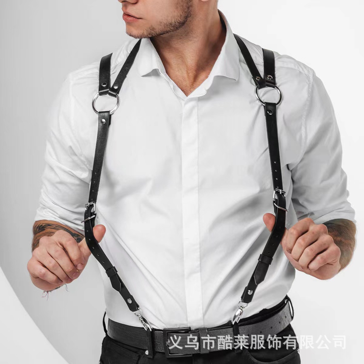 Europa y Estados Unidos transfronterizos cuero amplio amor bondage correa de ropa remaches hombres negocios hegemónico ocio JJ anillo tendencia universal