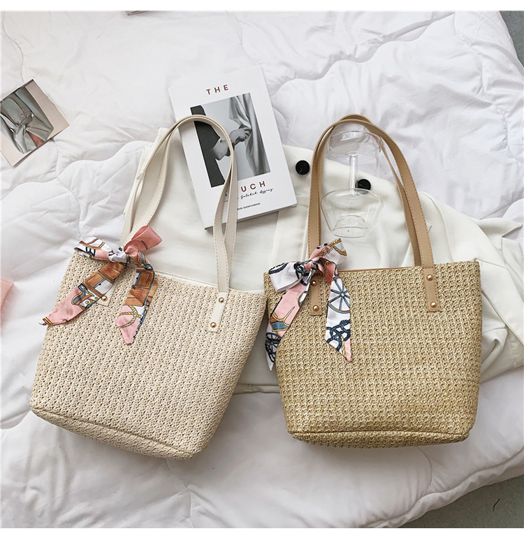 Fashion Bows Large-capacity Shoulder Straw Woven Bag Wholesale display picture 2