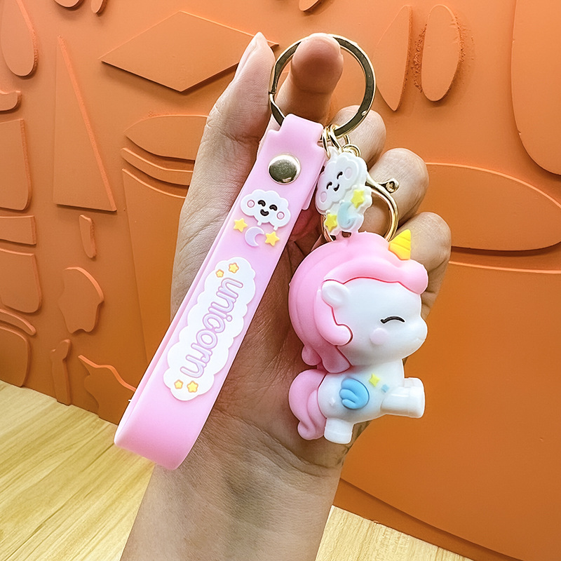 Unicornio encantador y exquisito llavero de coche muñeca joyería pequeña llave colgante bolsos creativos colgante llavero