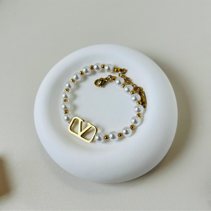 Stainless Steel Beads and Pearl Bracelet, Hua Jia V Letter Pearl Bracelet, Gold French Retro Letter Bracelet, Luxury Brand Bracelet