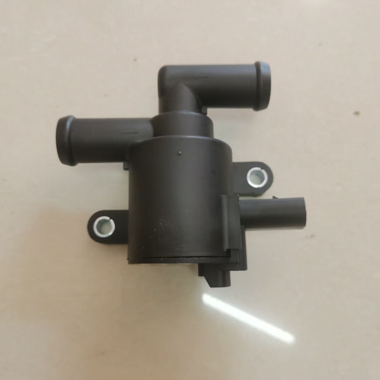 5Q0906457H Is Suitable for Audi and Volkswagen Heater Water Valve