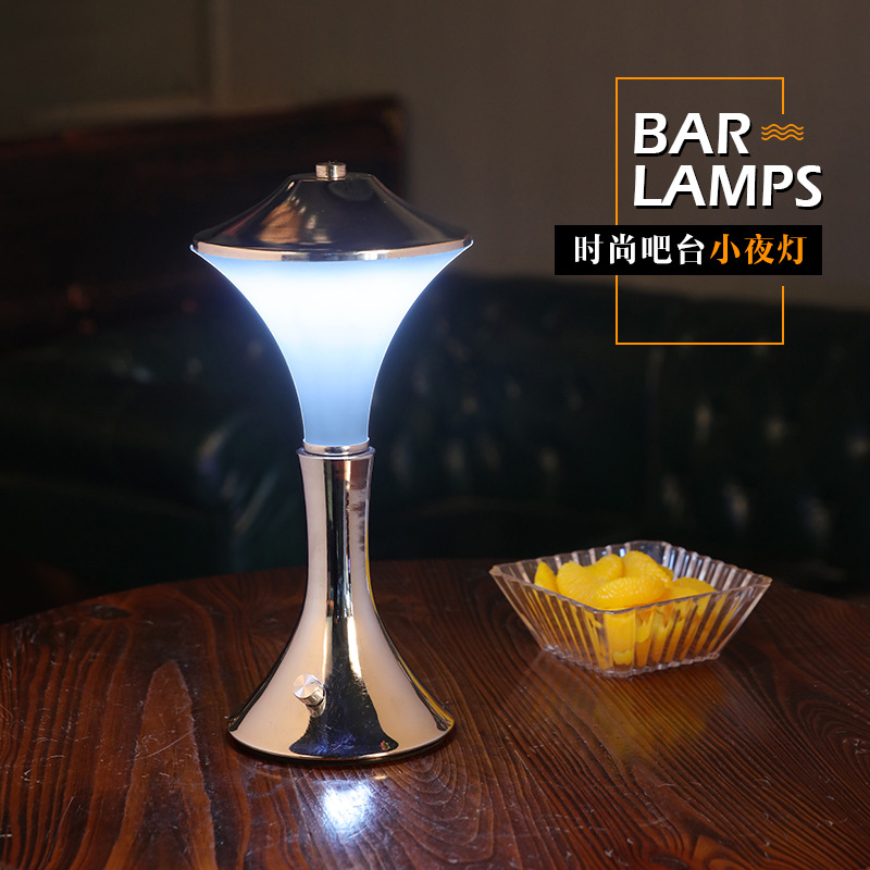 Bar noche lámpara de mesa LED colorido lámpara de mesa recargable personalidad claro bar cafetería restaurante KTV lámpara de mesa bar lámpara