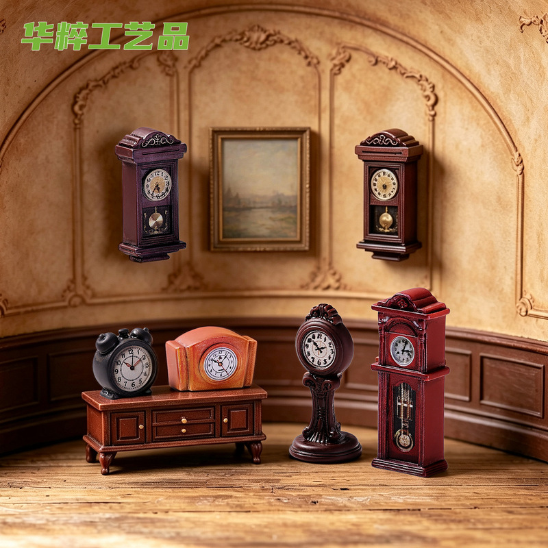Miniature landscape creative simulation retro pendulum clock alarm clock dollhouse DIY decoration accessories desktop mini ornament Miniature landscape creative simulation retro pendulum clock alarm clock dollhouse DIY decoration accessories desktop mini ornament