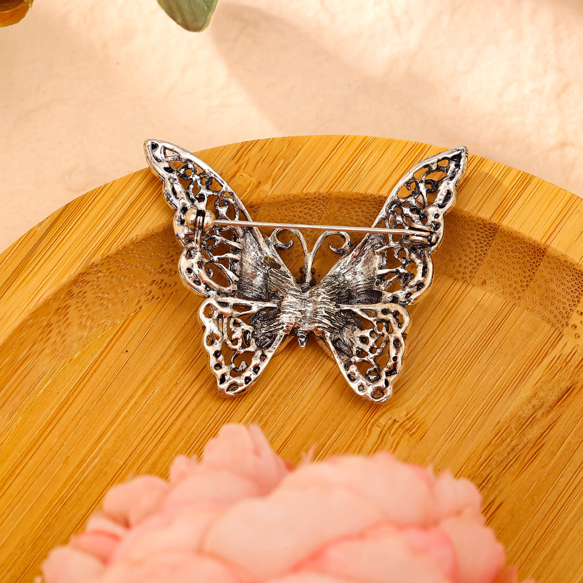 New Creative Enamel Butterfly Brooch Women's High Sense Niche Middle Ancient Light Luxury Drop Glaze Insect Corsage Accessories Pin
