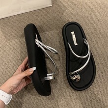 夏季外穿凉拖鞋女2026新款细带罗马厚底套趾韩版百搭度假拖鞋子女