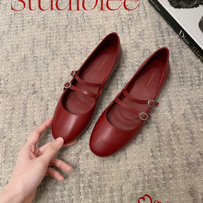 ブドウのお母さんのstudio leeの利口な丸い頭の双は赤い羊の皮の浅い口の小さい低いかかとのメアリーの珍の靴の女性を掛けます。|undefined