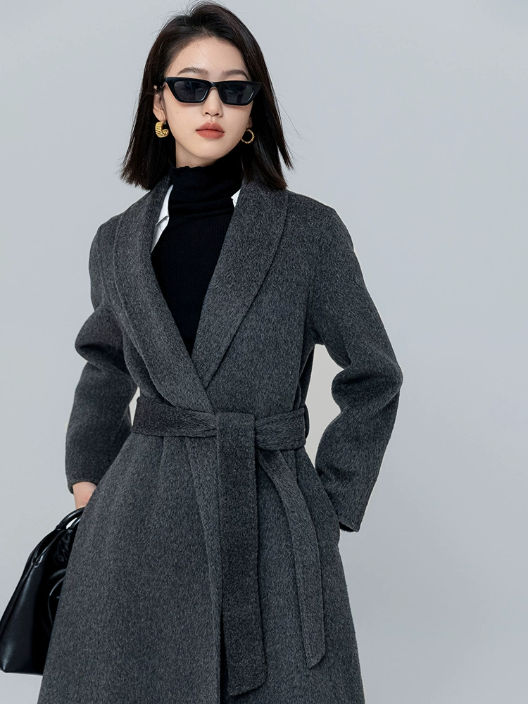Small design long colored classic velvet woolen coat