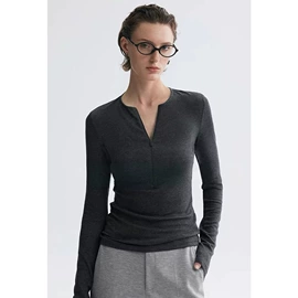 女式衬衫;女式针织衫;半身裙