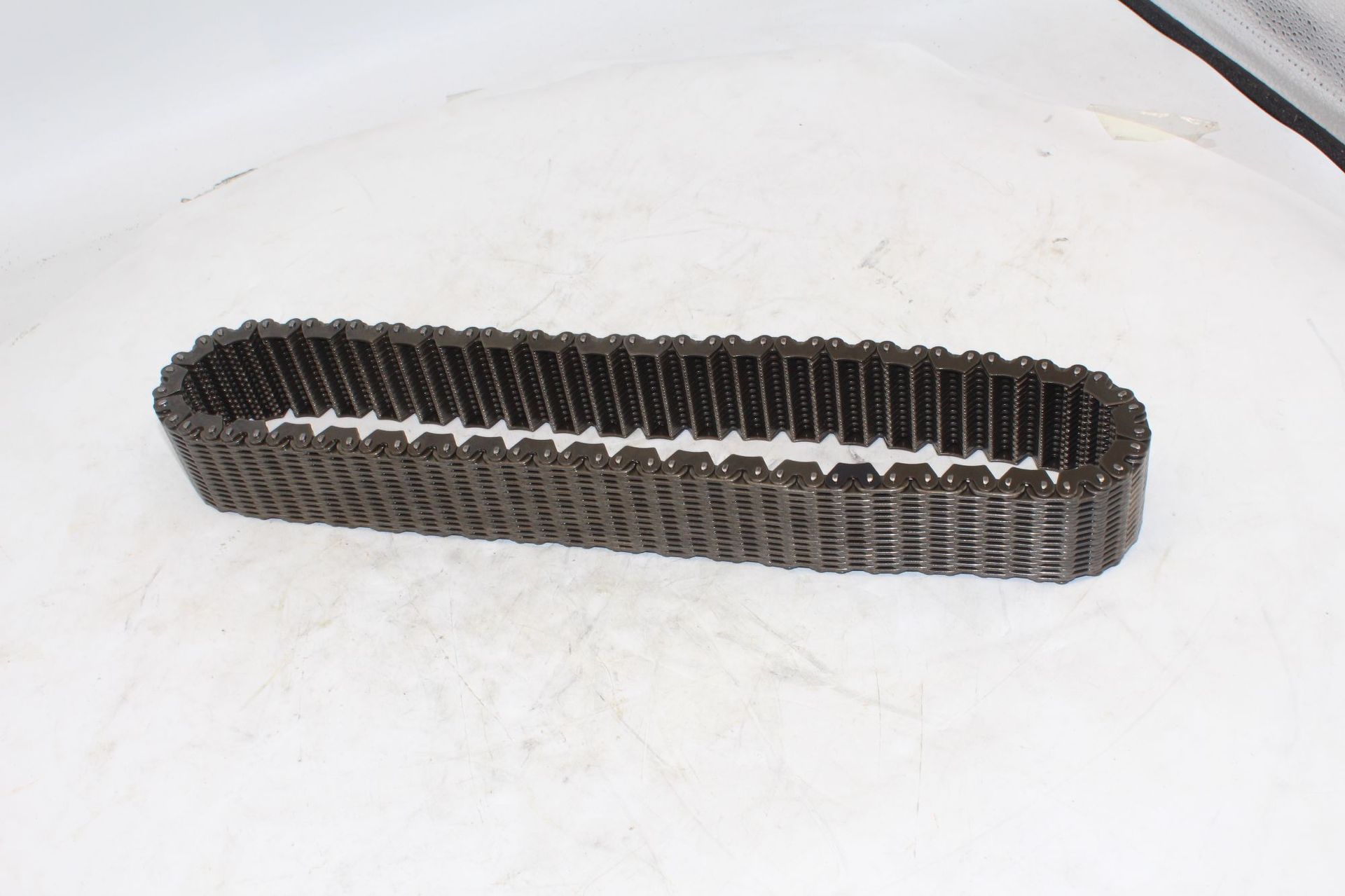 Suitable for Mercedes-Benz 166 chain, engine transmission system parts, available for wholesale