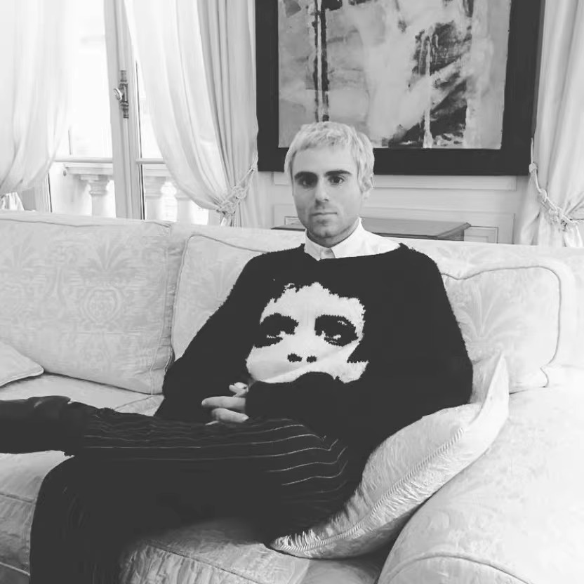 Otoño e Invierno suéter suelto suéter corto nuevo cuello redondo manga larga moda suéter moda