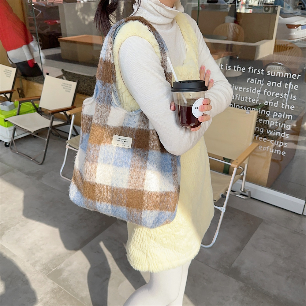 31292 Japanese and Korean large-capacity woolen checkered bag for women, 2023 new Tote bag, commuter and school single-shoulder bag undefined