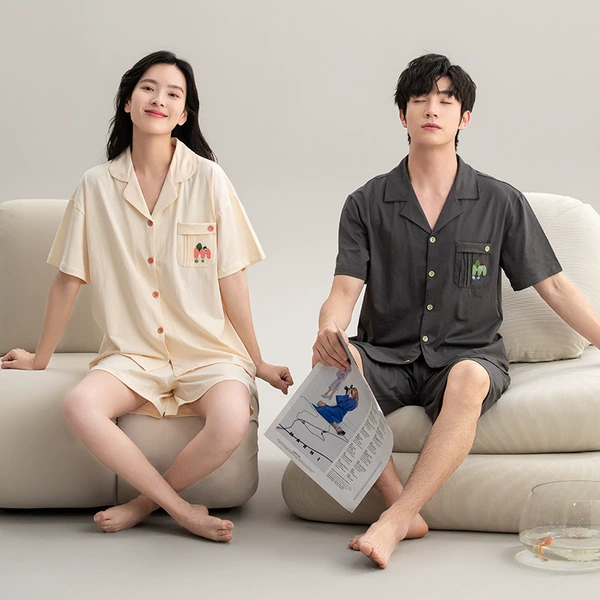 ZX52008 Couple