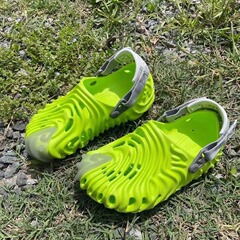クロス新型指紋連名男女靴洞靴高滑り止め親子ビーチ靴軽やかサンダル男