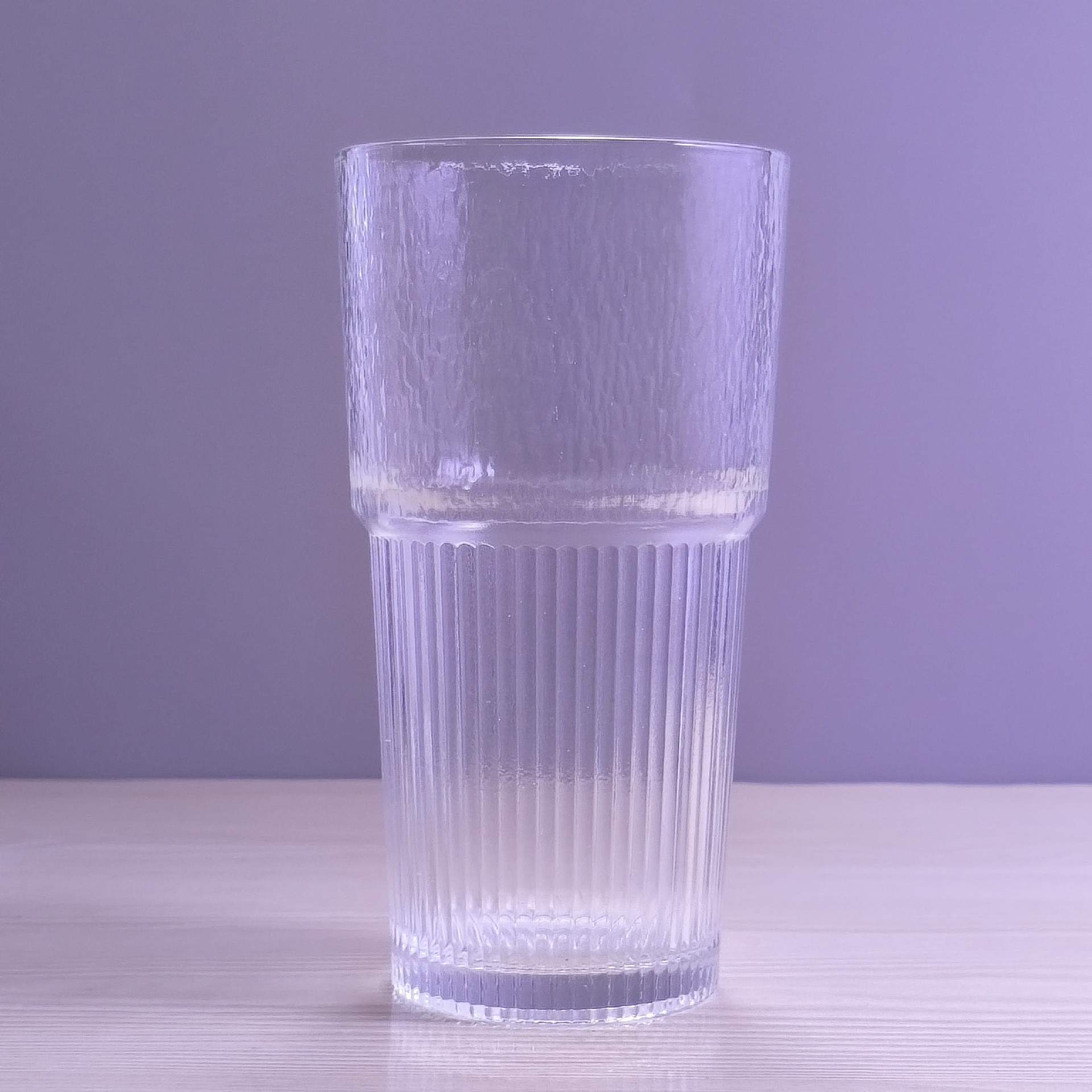Taza de luz con patrón de martillo
