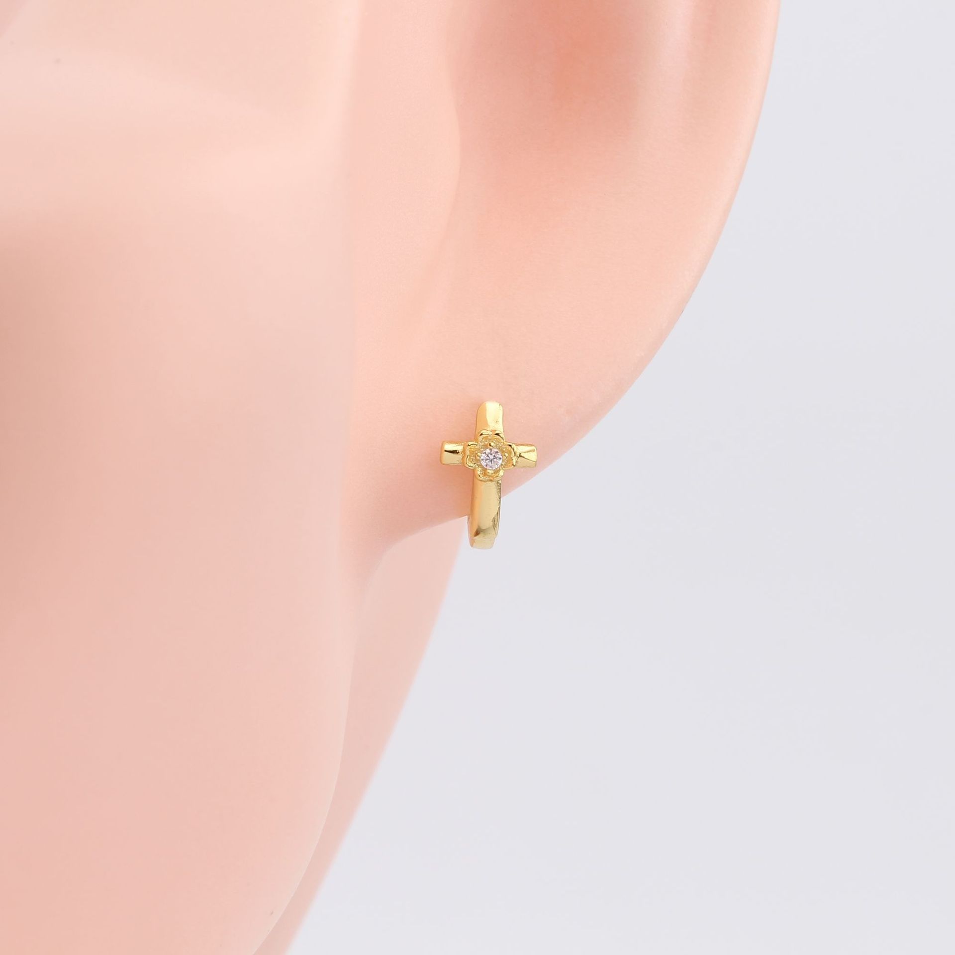 1 Pair Simple Style Cross Sterling Silver Inlay Zircon White Gold Plated Gold Plated Earrings display picture 3